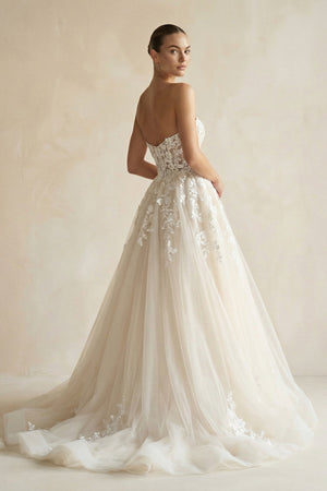 A Line Tulle Sweetheart Wedding Dress With Appliques in White and Nude - SHE IS ME Wedding Dresses
